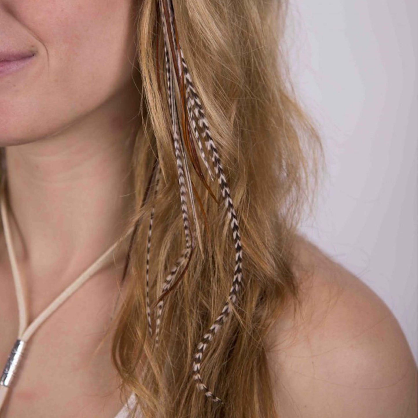 Feather extensions - Model - Pat Plume bIjoux