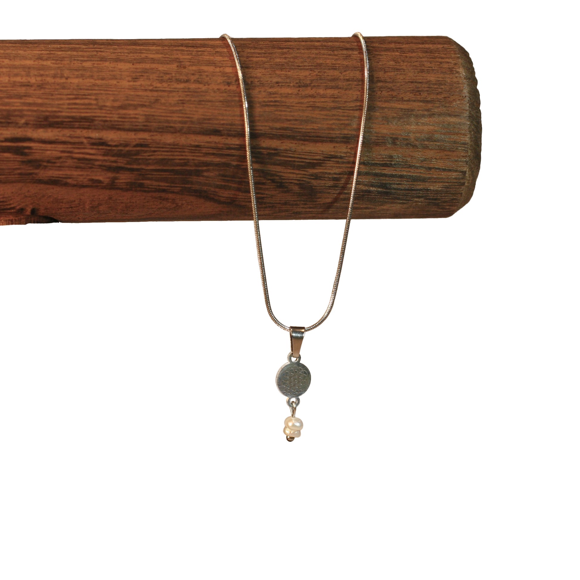 Necklace - Silvery round chain - Charm | Flower of life - Genuine Pearls